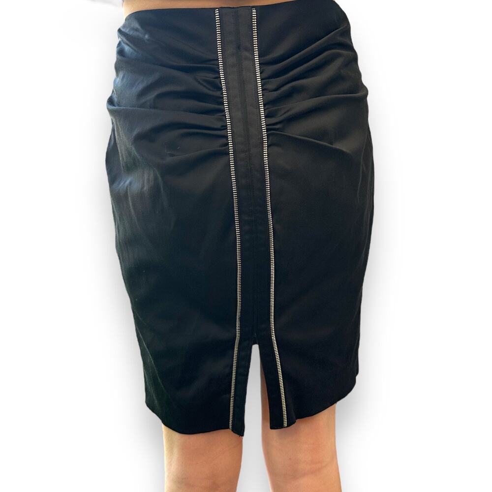2b Bebe Sexy Back Ruched Skirt EUC